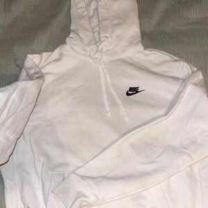BASIC NIKE HOODIE
